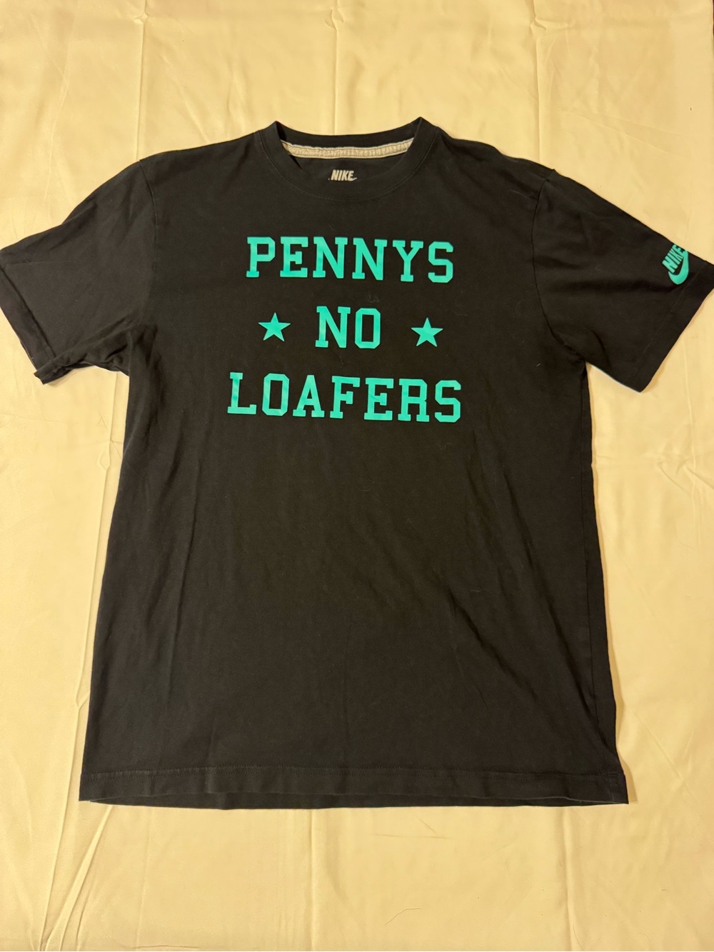 Vintage Nike Men’s Black Graphic Tee “Pennys No Loafers” - Picture 1 of 8